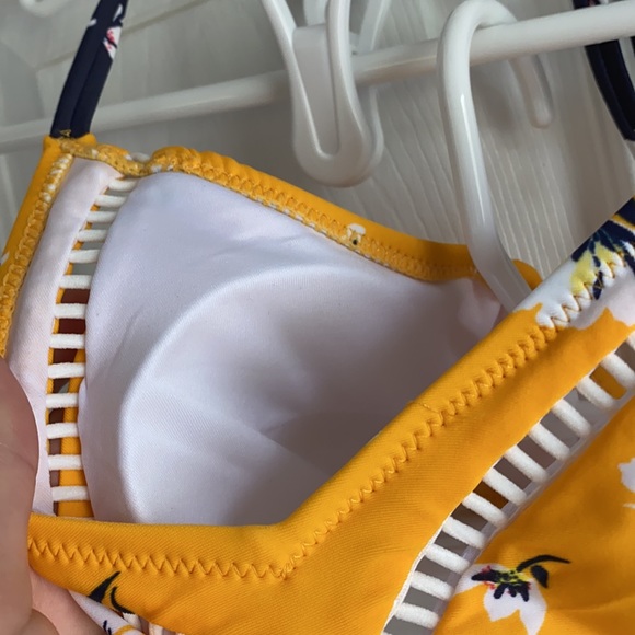 CUPSHE women’s yellow and navy bikini size Small - Picture 9 of 14